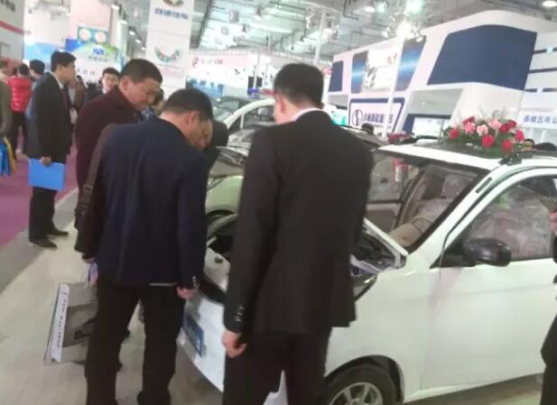 公海彩船6600汽车济南展盛装亮相，引领新能源行业新坐标