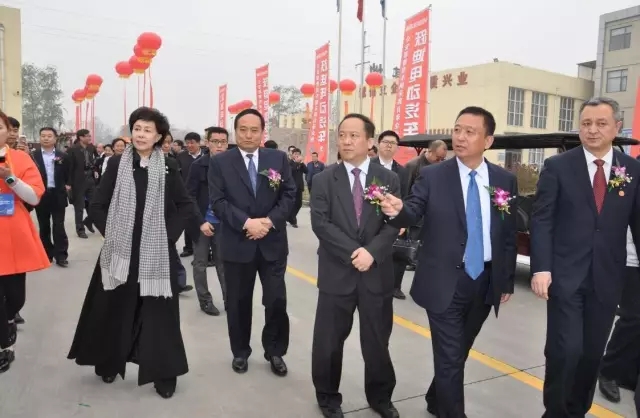 石家庄新能源汽车产业基地暨公海彩船6600电动汽车生产基地投产仪式盛大举行