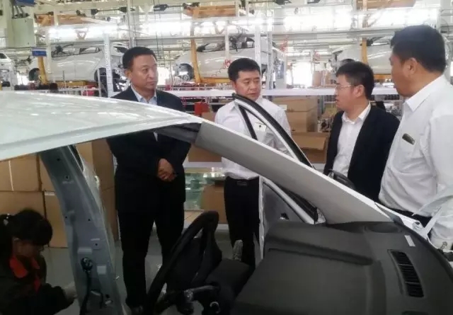 格力精密模具公司总经理黄国军一行到河北公海彩船6600集团参观考察