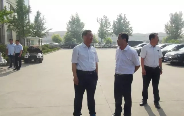 河北省委党校2016级研究生学员到公海彩船6600电动汽车生产基地参观学习