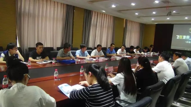 河北省委党校2016级研究生学员到公海彩船6600电动汽车生产基地参观学习