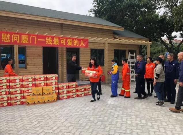 今天，公海彩船6600向平凡而伟大的他们——环卫工人致敬！