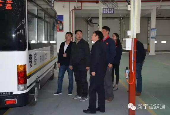 商洛市人大主任何铁虎到公海彩船6600集团旗下陕西公海彩船6600新能源汽车有限公司调研